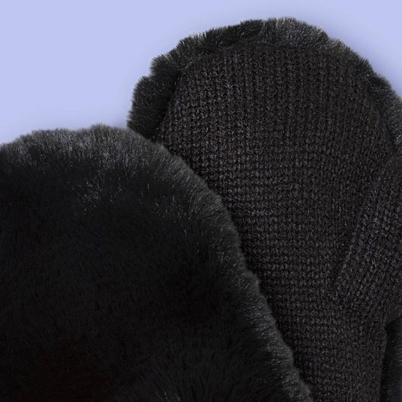 Girls more than Magic black faux fur mittens NWT - Picture 2 of 4